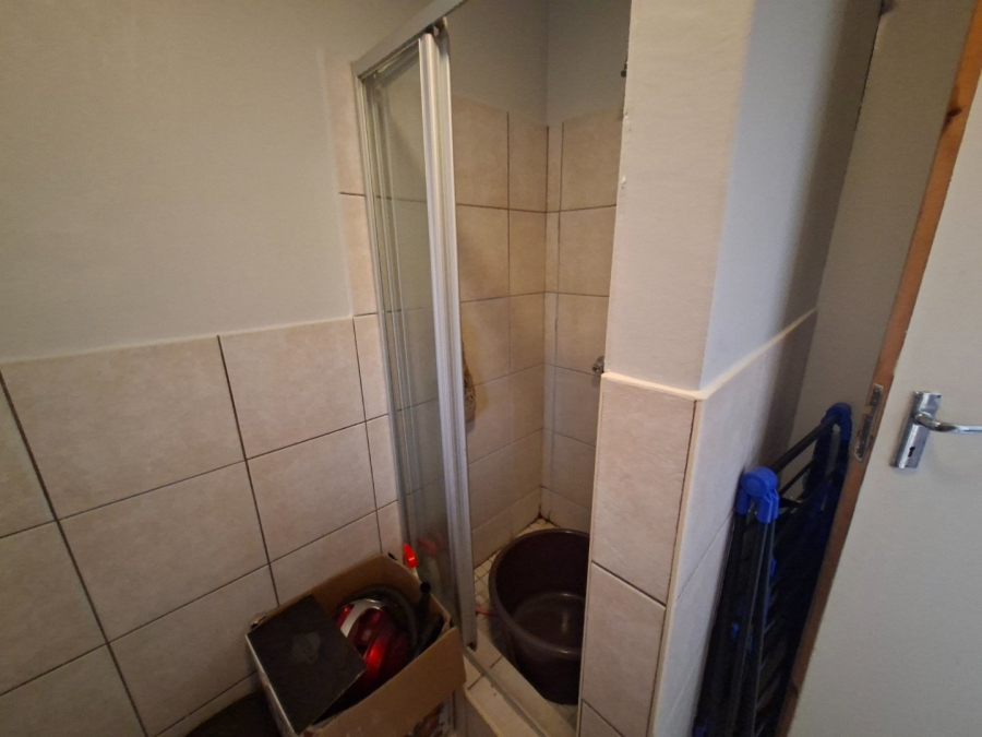 1 Bedroom Property for Sale in Kannoniers Park North West